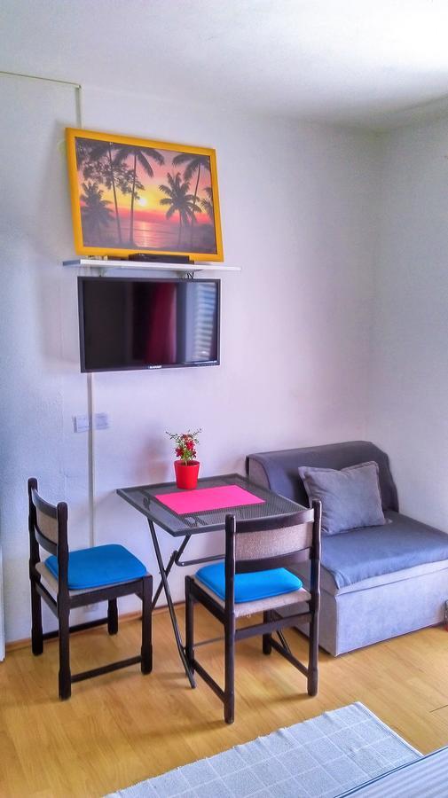 Apartment Vesna Милна Екстериор снимка